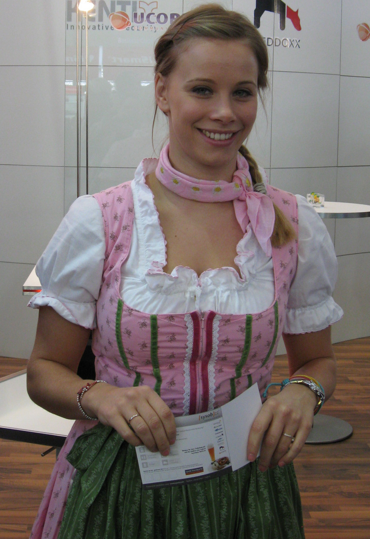 Hübsches Girl in Bayern Tracht