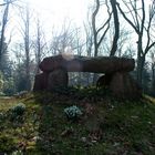 Hügelgrab auf einem Soldatenfriedhof