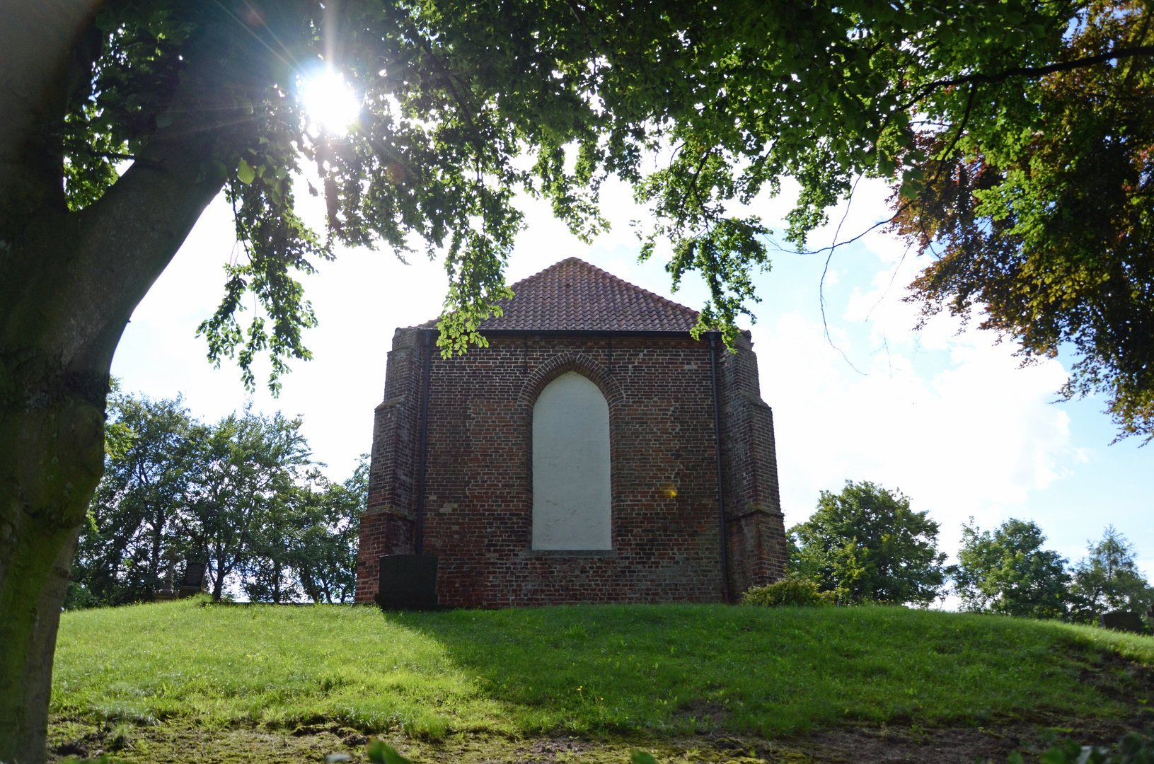 Hügelkirche