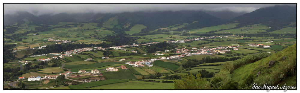 Hügellandschaft oberhalb von Povoacao -3- (Sao Miguel, Azoren)