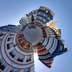 Hühnermarkt_little planet