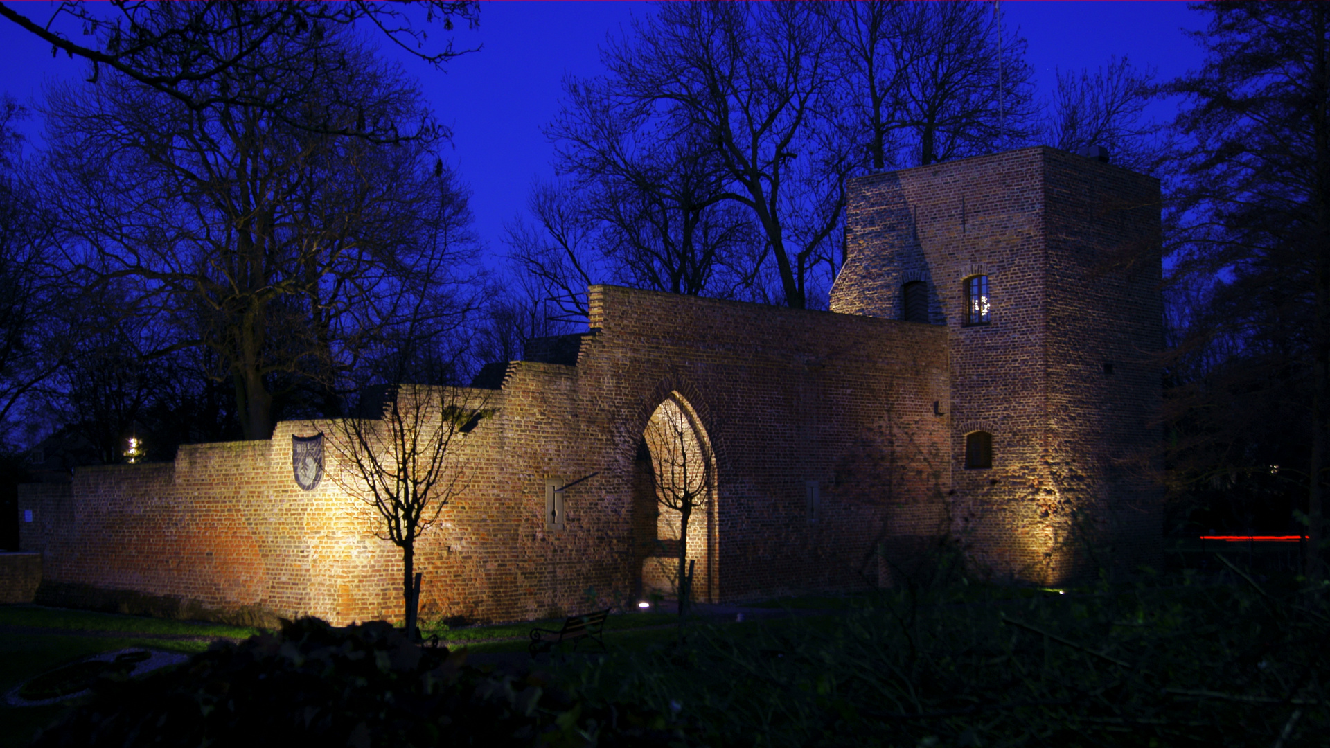 Hülser Burg zur blauen Stunde