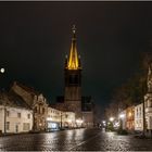 Hülser Markt mit der Kirche St. Cyriakus