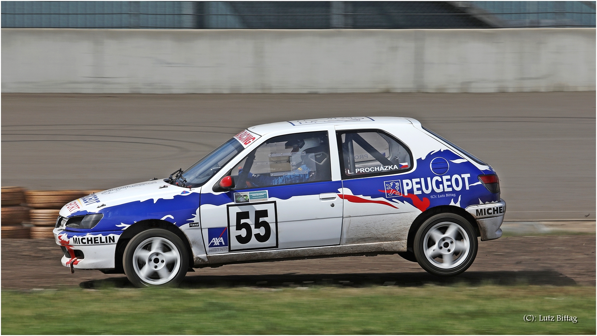 Hüpfender Peugeot