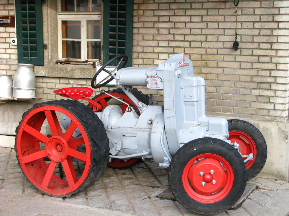 Hürlimann Traktor nach Restaurationen 02.2008