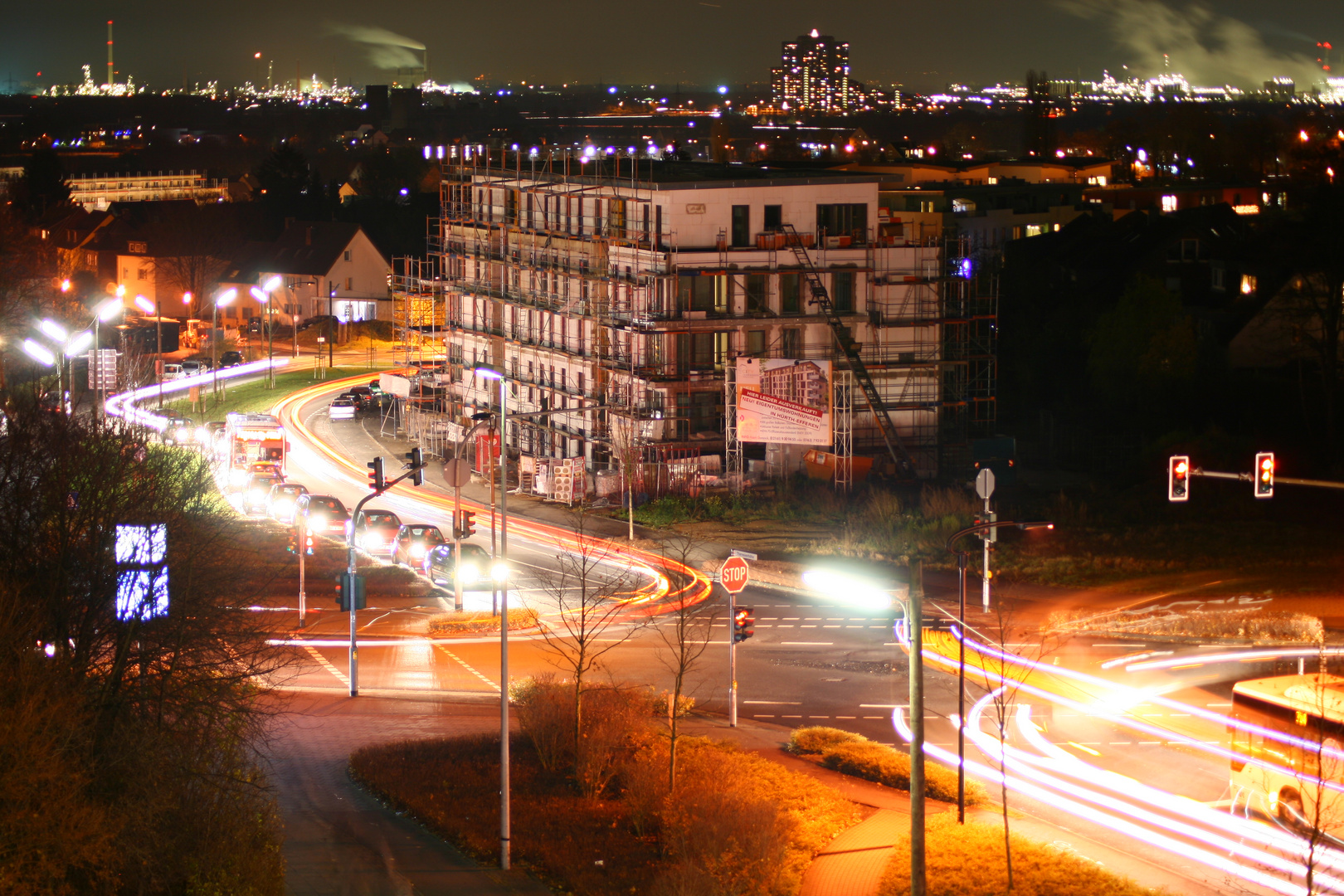 Hürther Bogen bei Nacht