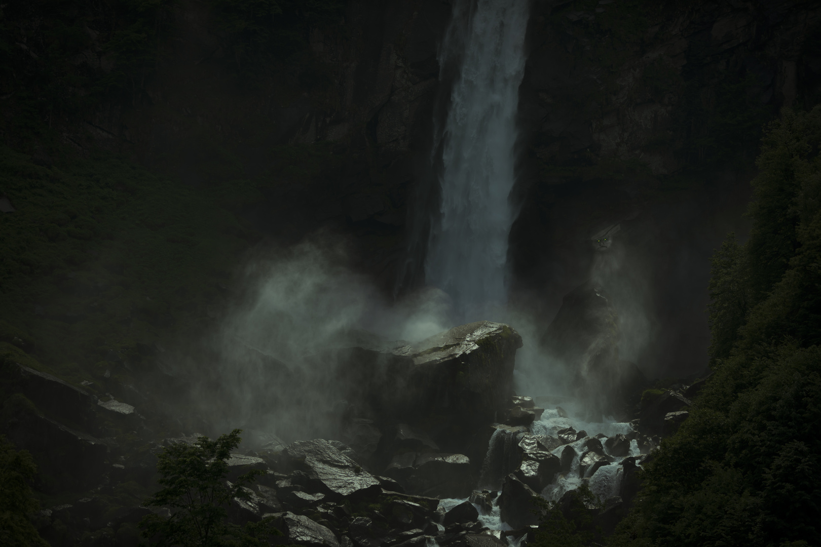 Hüter des Wasserfalls 