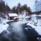 Hütte am Fluss