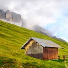 Hütte am Passo Pordoi