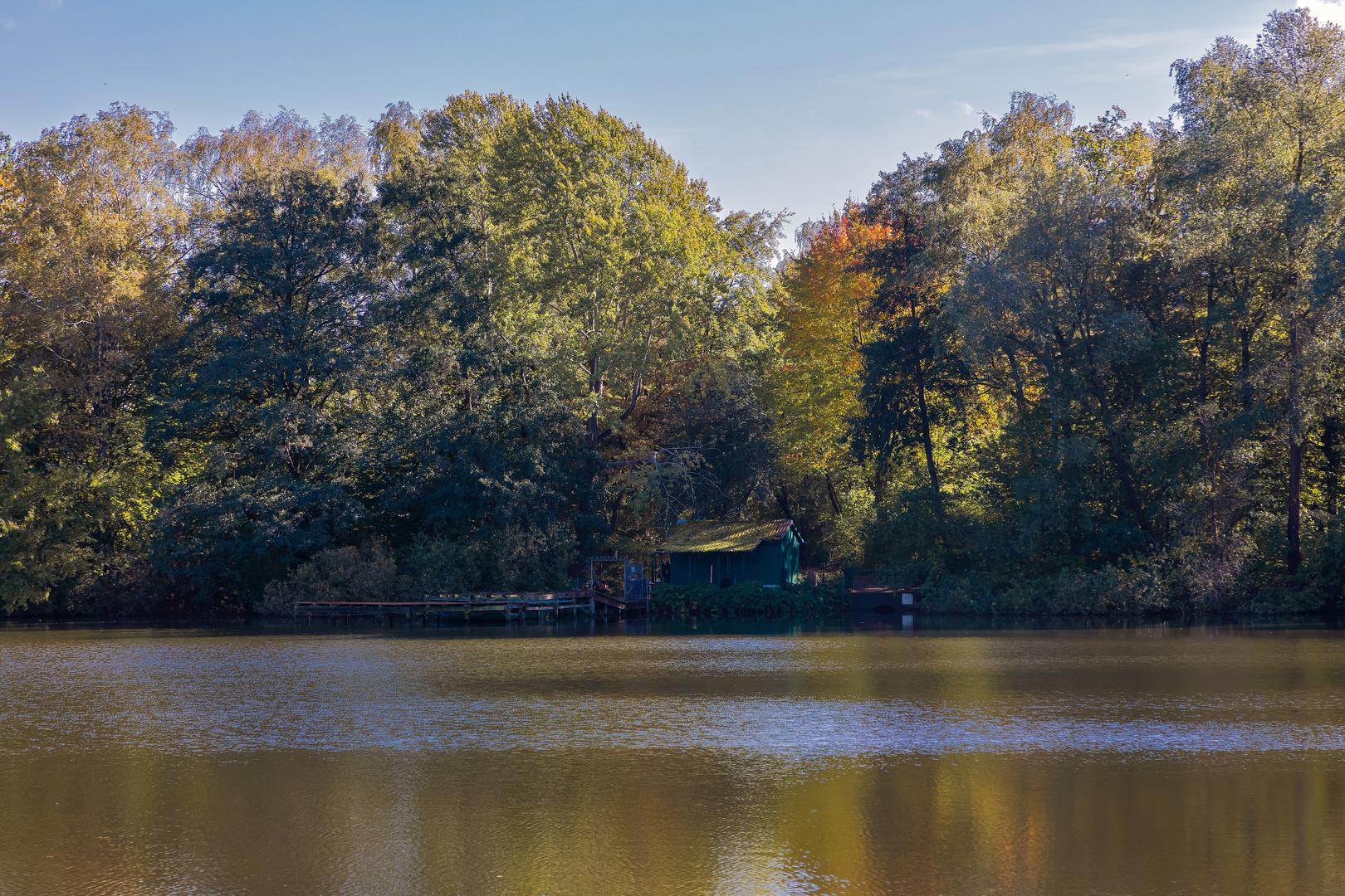 Hütte am See