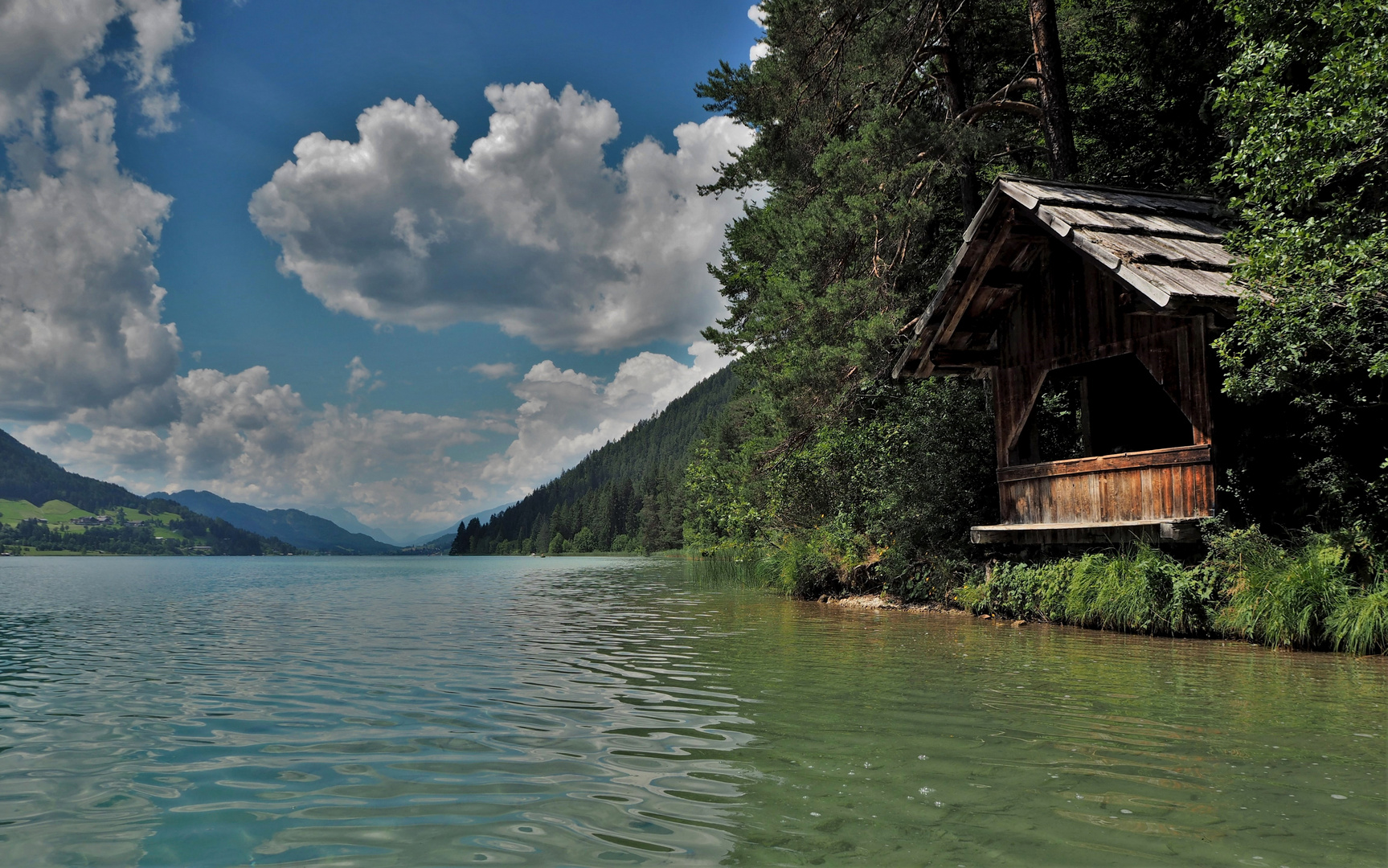 Hütte am See