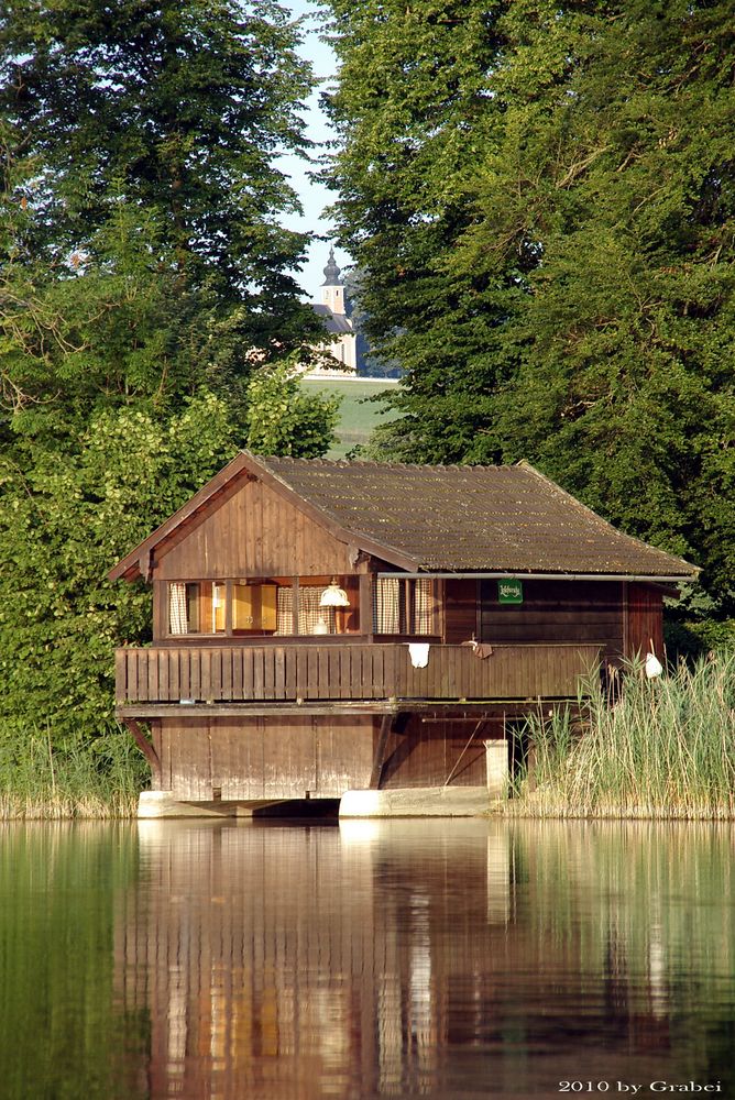 Hütte am See