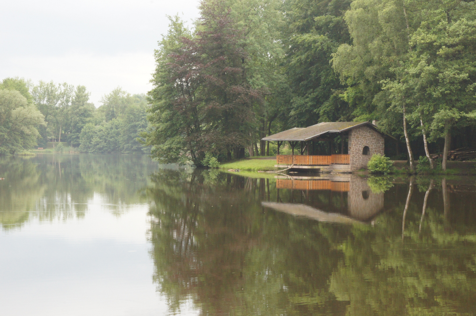 Hütte am See