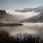 ~ Hütte am See im Morgenschleier ~