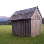 Hütte auf der Wiese