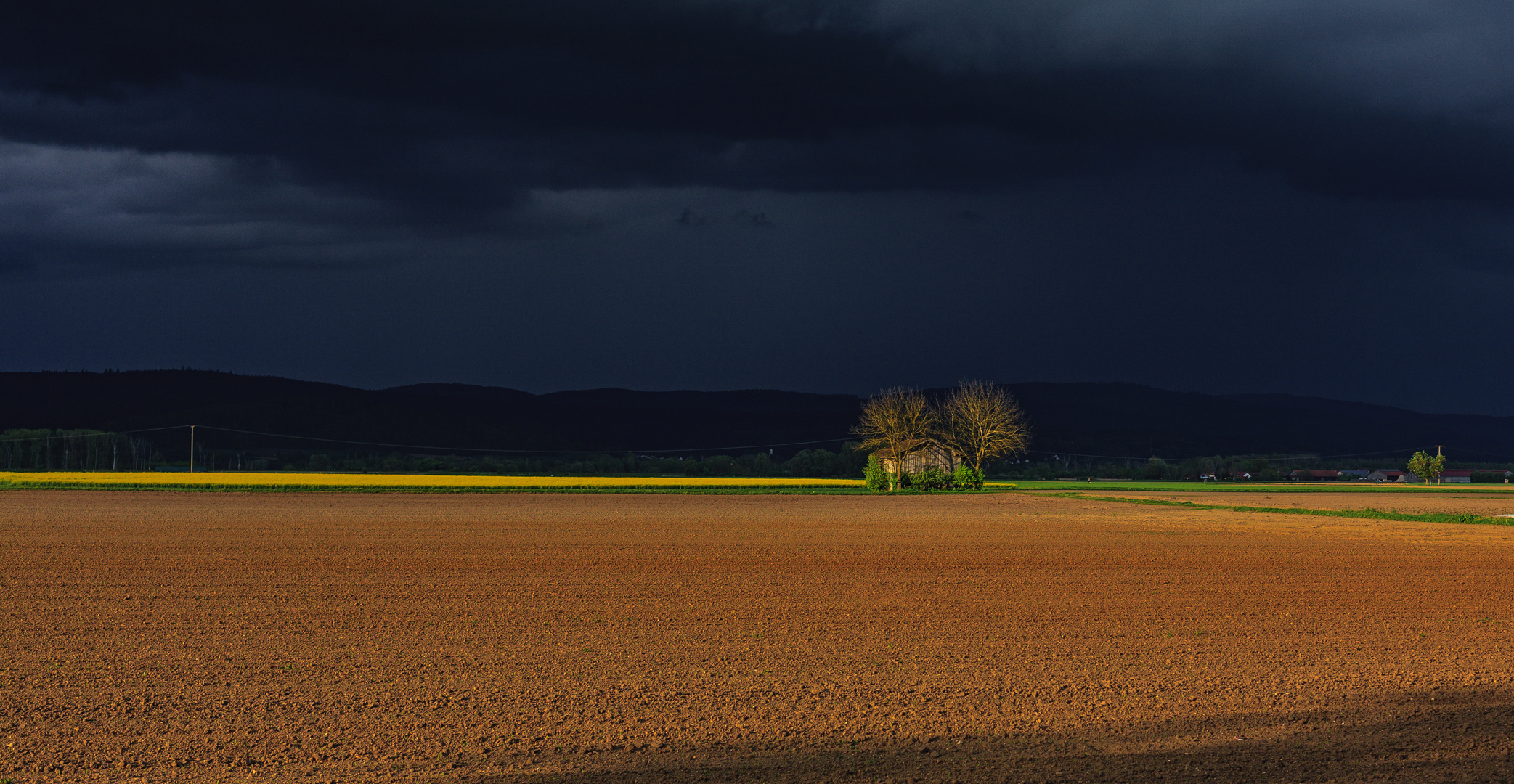  hütte im abendlicht