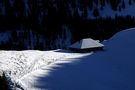 Hütte im Schnee von Gerhard Haug