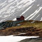 Hütte und Nebel