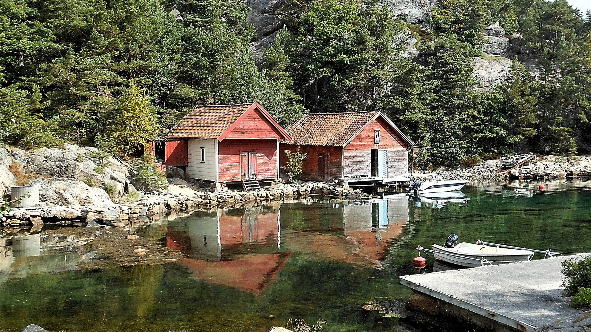 Hütten am Fjord...