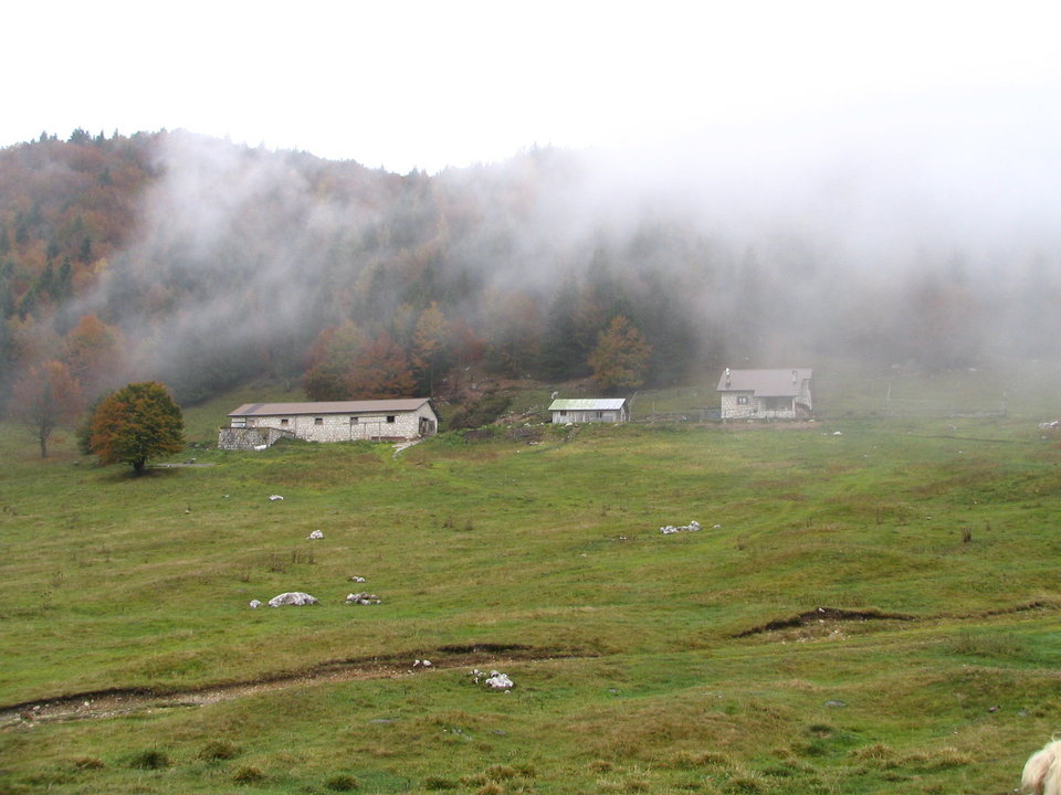 Hütten am Monte Misone