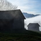 Hütten am Nebelrand