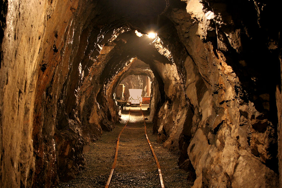 Hüttenwäldchenstollen Herdorf, Mineralien und Bergbaufreunde Siegerland-Herdorf