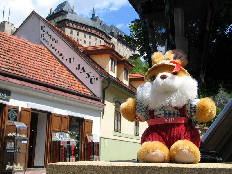 Hugo on tour in Karlstejn