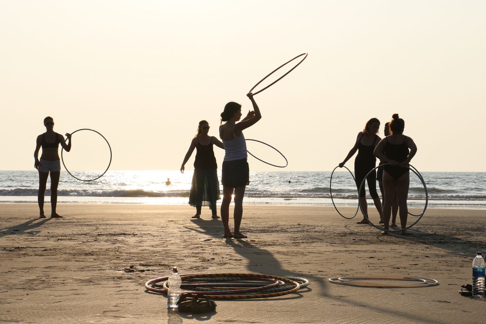 Hula hoop am Strand