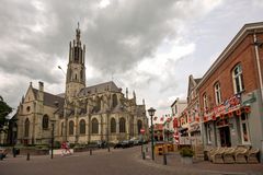 Hulst - Cornelis de Vosplein - Basilica Sint-Willibrordus - 01