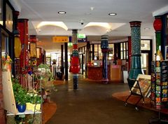 Hundertwasser-Bahnhof Innenansicht