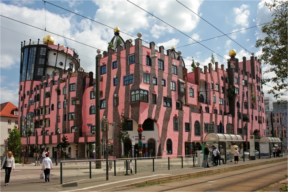 "Hundertwasser-Haus"