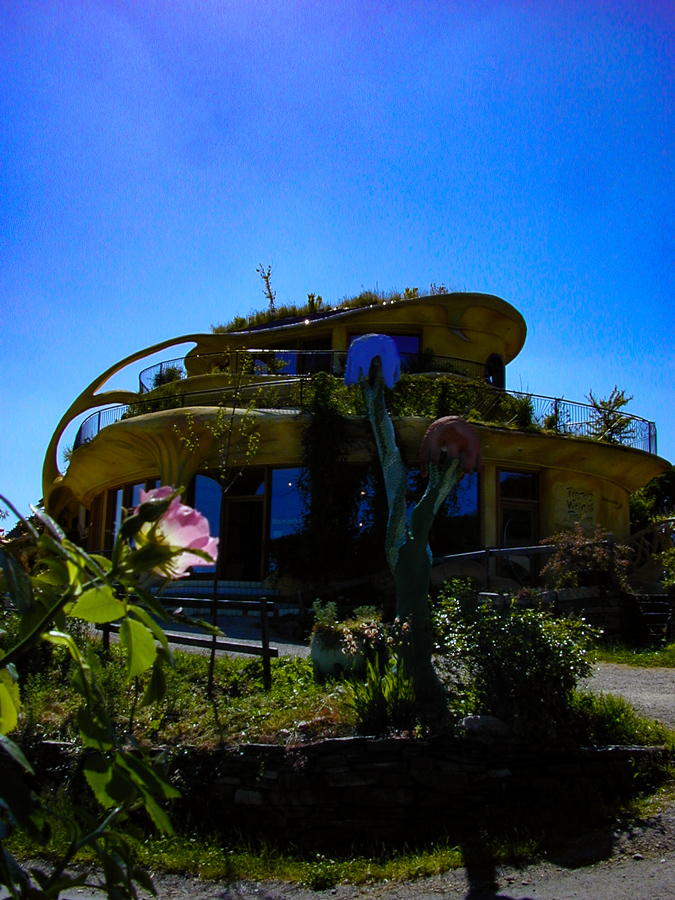 Hundertwasser lässt grüssen ...