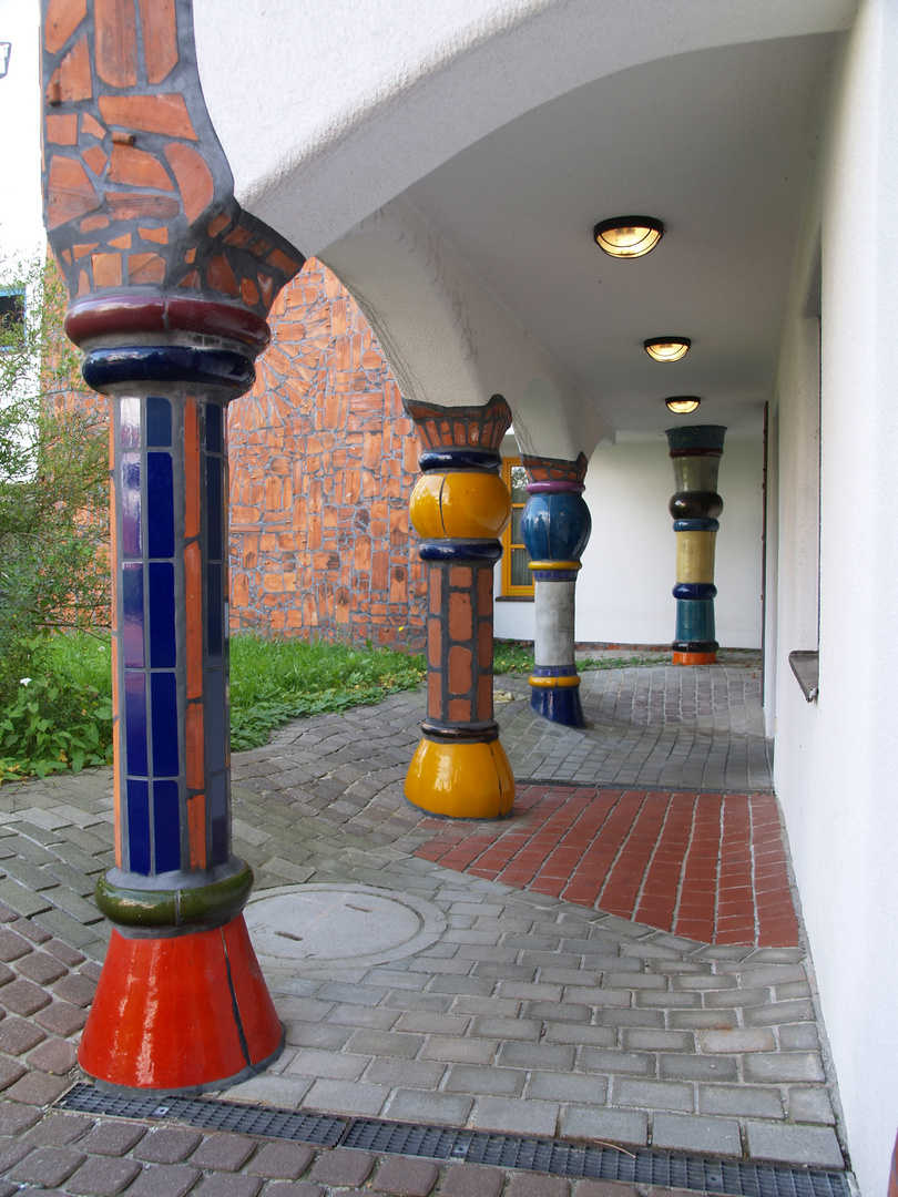 Hundertwasserarchitektur-4