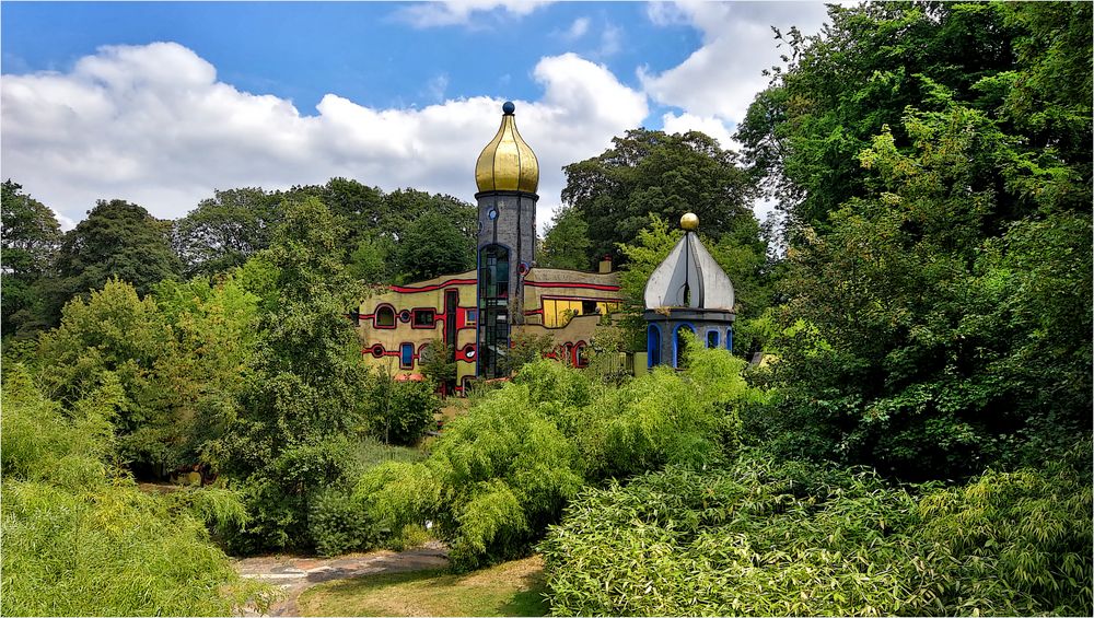 HUNDERTWASSERHAUS