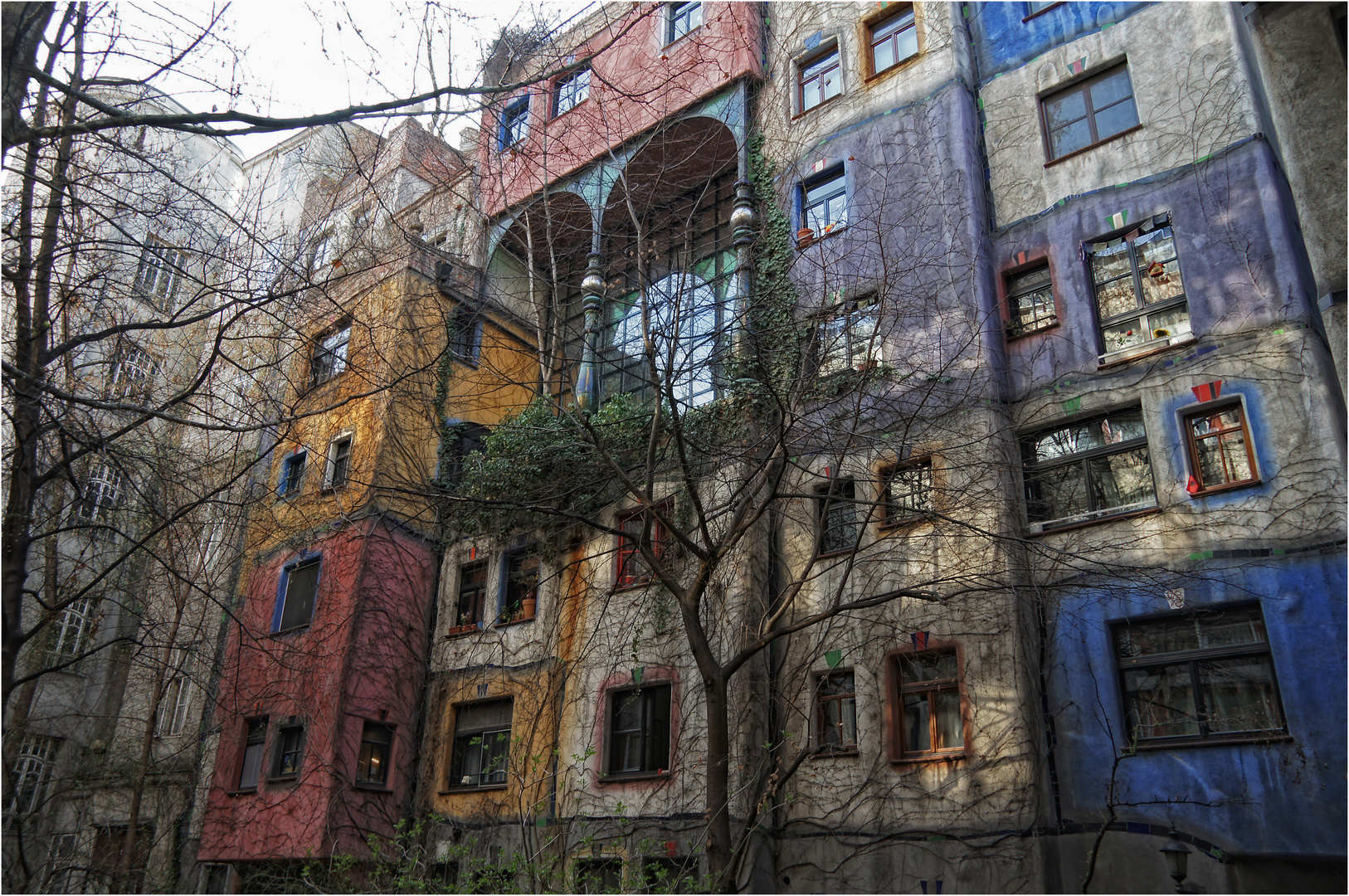 Hundertwasserhaus - Ansicht vom Innenhof