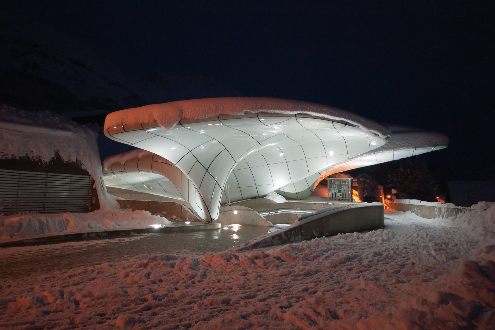 Hungerburg-Endstation im Schnee