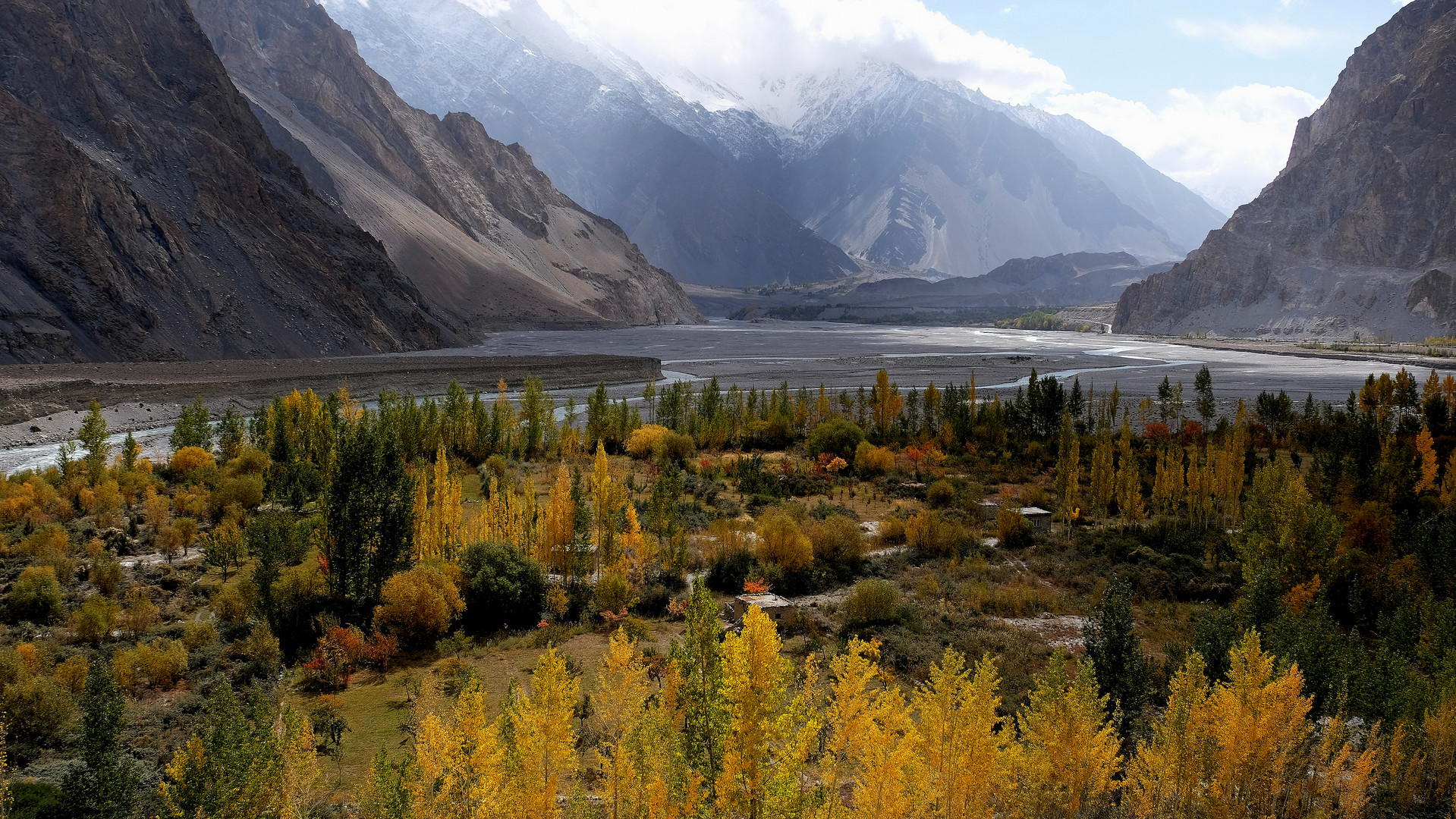 Hunza Valley - Blick vom Karakorum Highway 