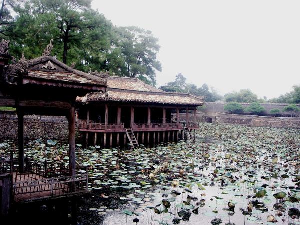 [Huong Giang.]