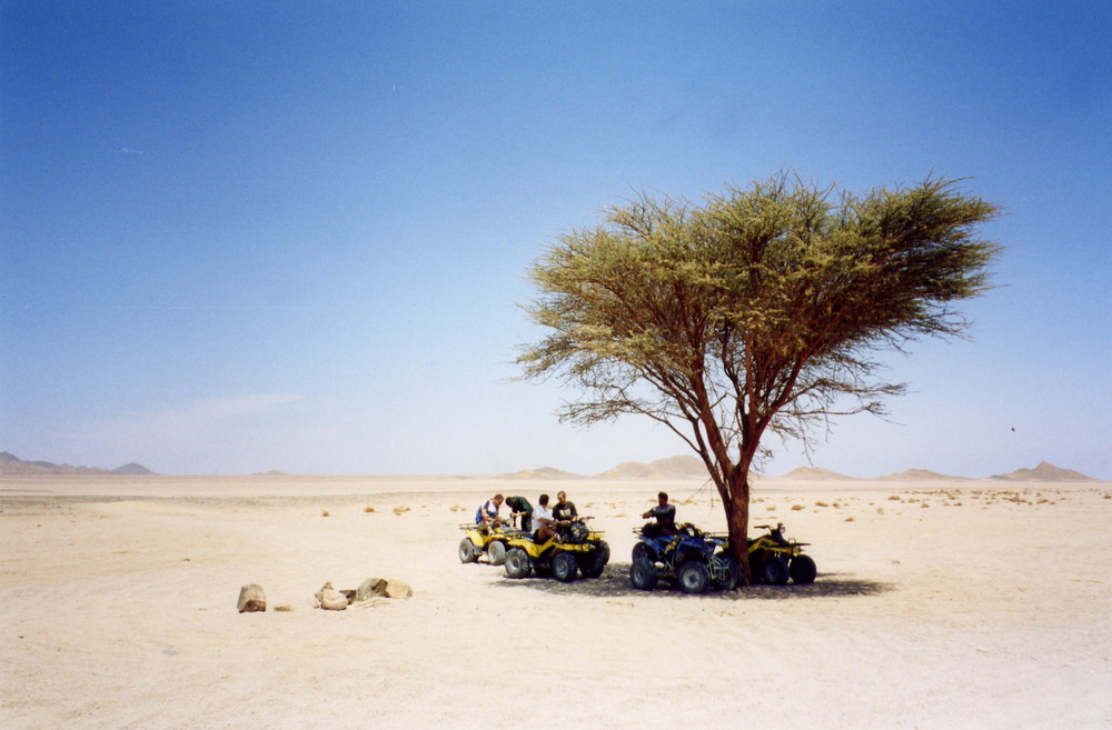 Hurgada , deserto e turisti