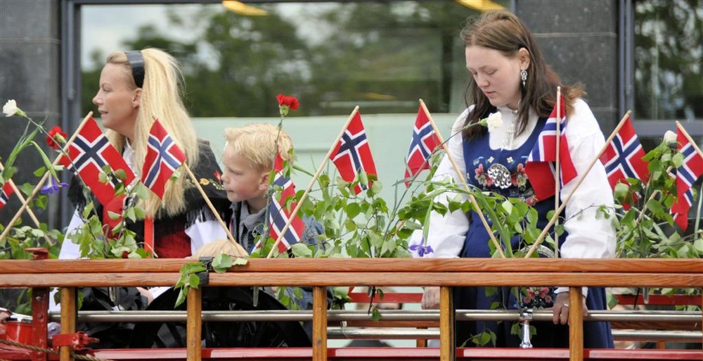 Hurra Norge - Gratulerer med 17. Mai fra Stavanger – 08