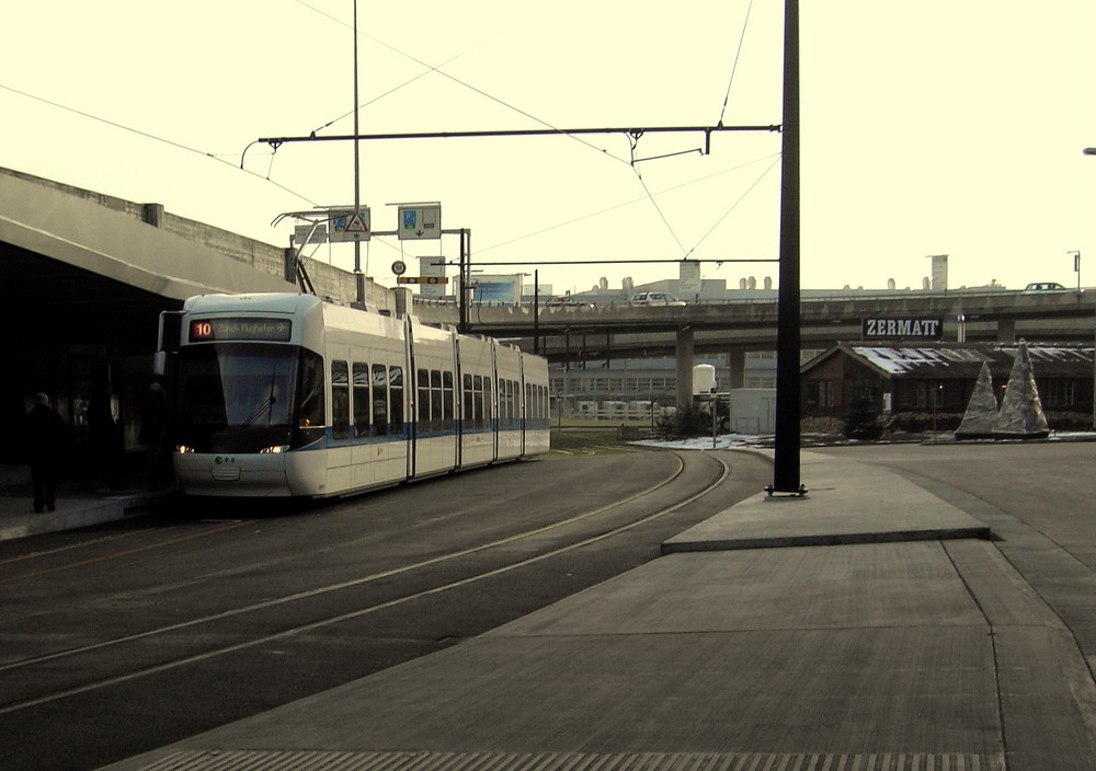 Hurra seit 14.12. hat Zürich eine neue Tramlinie Nr.10..03