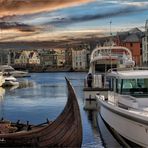  Hurtigrute gegen Norden ... Ålesund