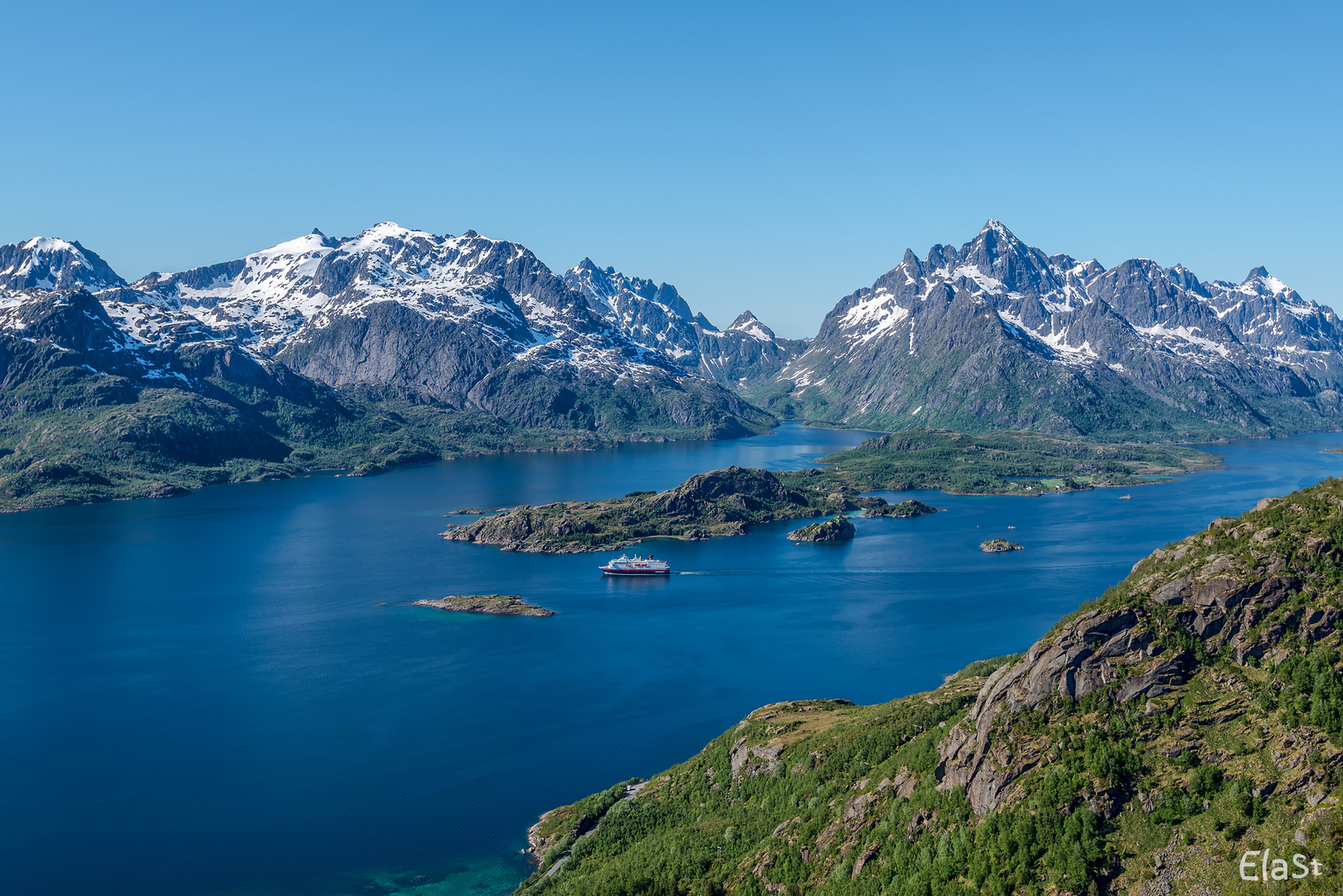 HURTIGRUTEN AM RAFTSUNDET