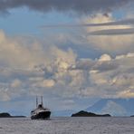 Hurtigruten bei Svolvaer