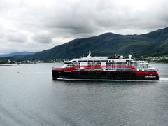 Hurtigruten Roald Amundsen