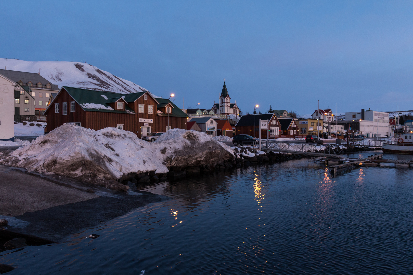 Húsavík im Abendlicht