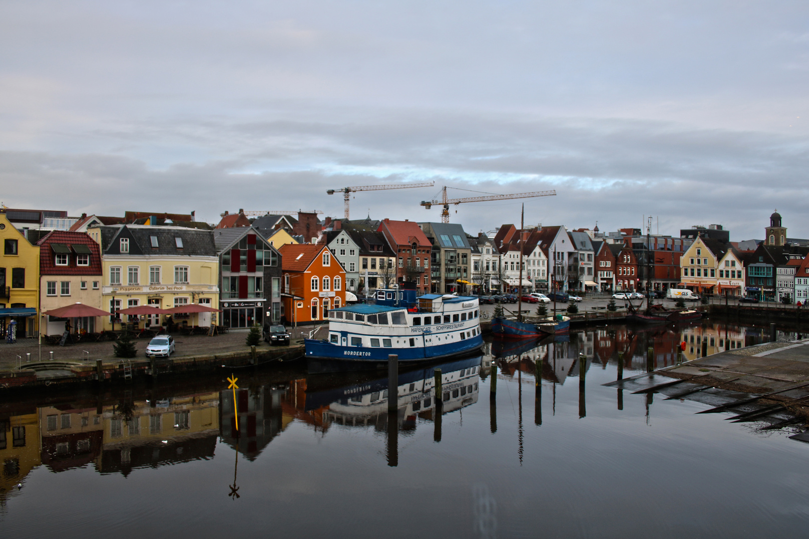 Husum - Blick auf den Binnenhafen...