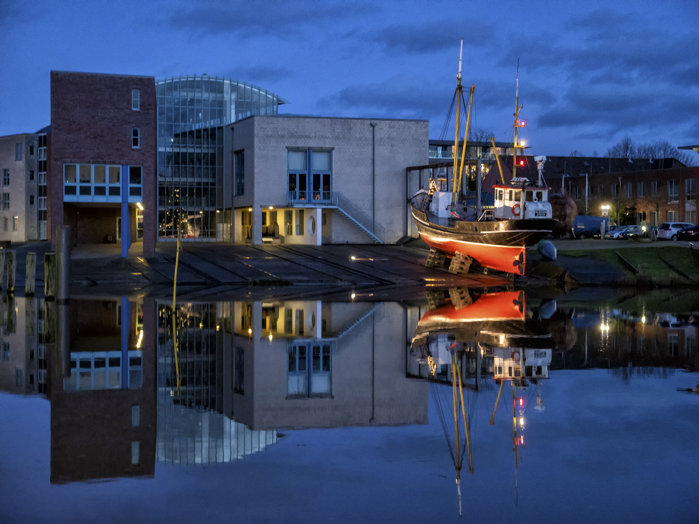 Husum Hafen bei Nacht