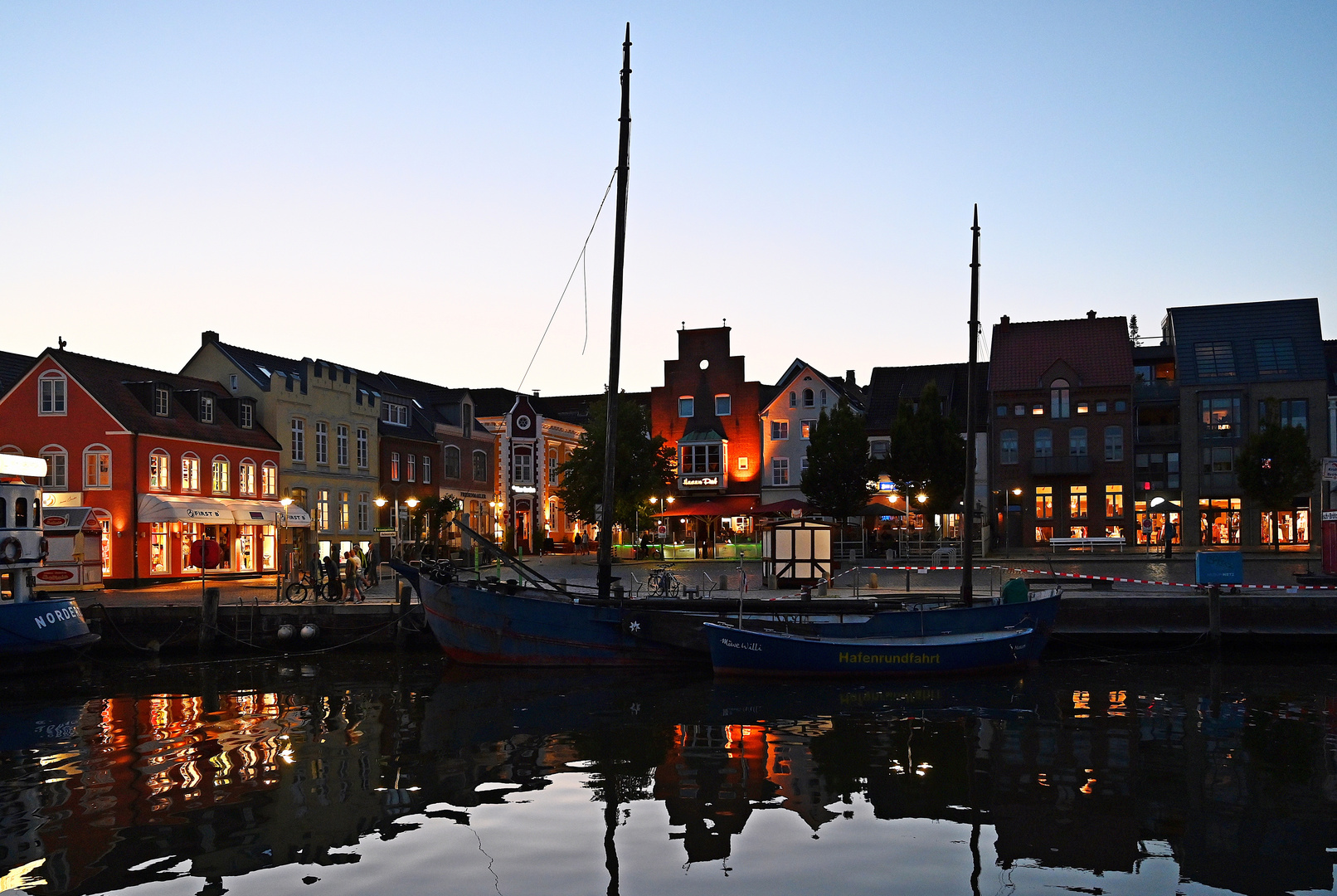 Husumer Binnenhafen am späten Sommerabend