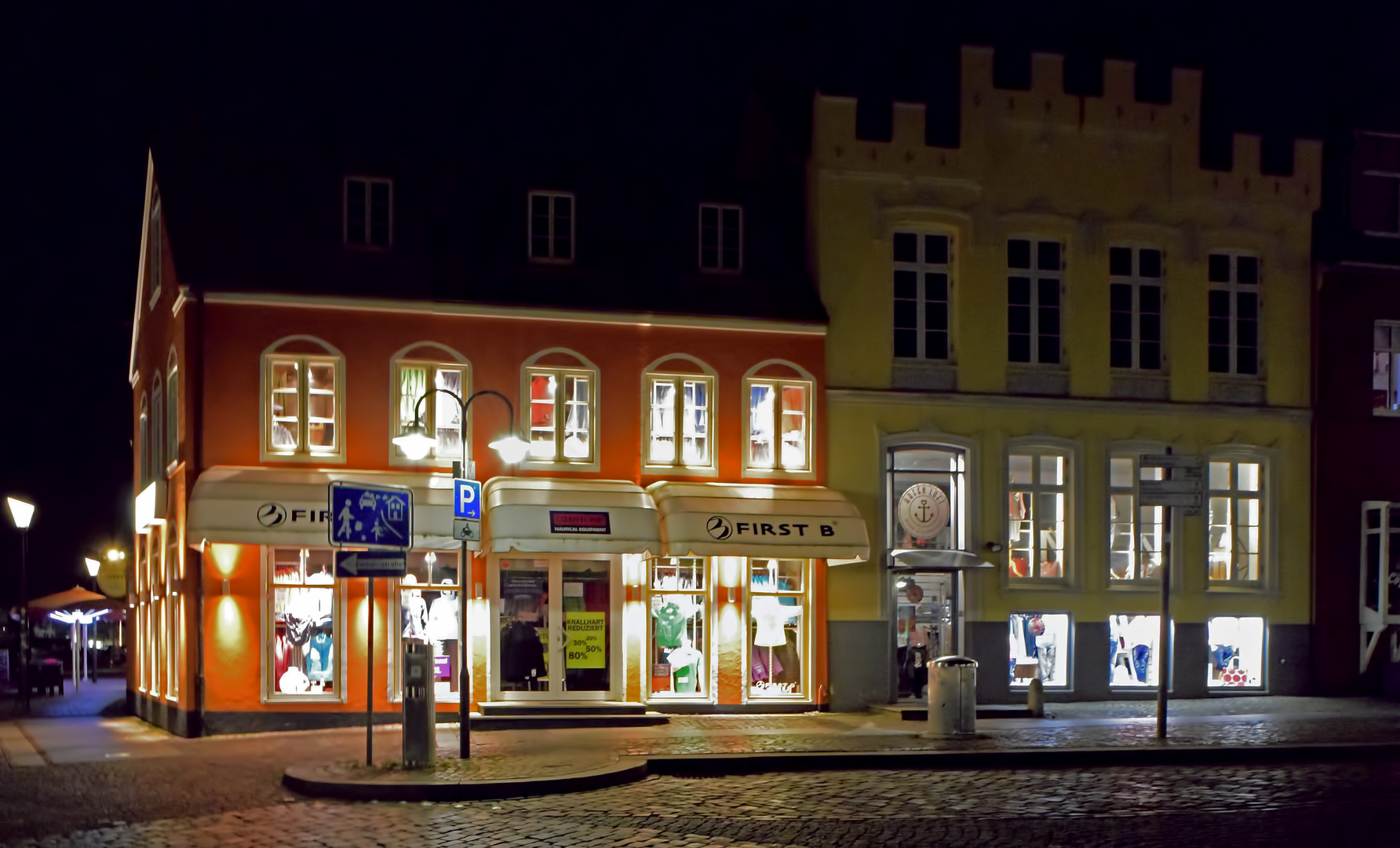 Husumer Binnenhafen bei Nacht